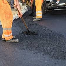 Best Asphalt Driveway Installation  in Loudon, TN